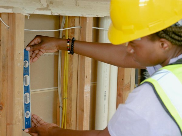 Comment sélectionner le carrelage idéal pour sublimer votre intérieur : le guide incontournable